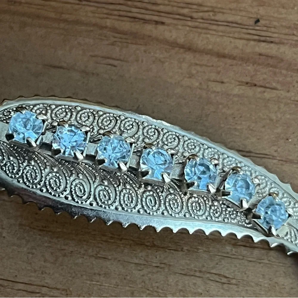 BOGO Vintage Gold Tone Rhinestone Leaf Hair Clip